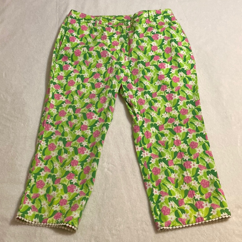 Lilly Pulitzer Capris, green with punk and white flowers, size 8, GUC